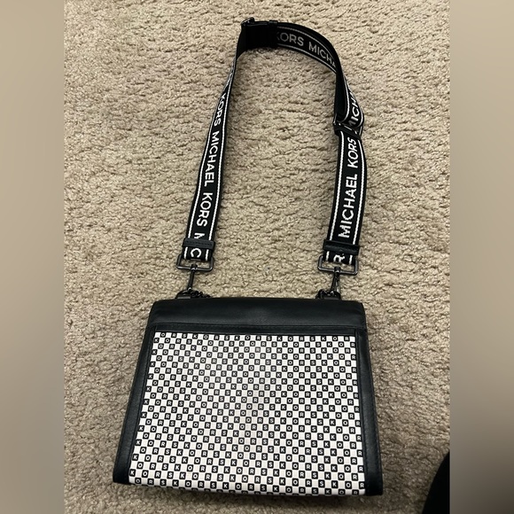 Michael Kors Whitney Large Checkerboard Logo Convertible Shoulder Bag - Picture 10 of 10